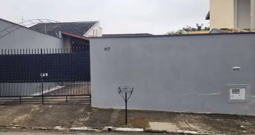 Casa para locação com 2 quartos, jardim santa cecília - pindamonhangaba