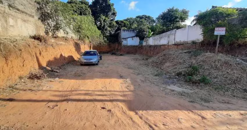 Terreno à venda no Tabaú, Pindamonhangaba 