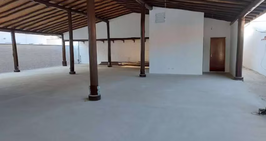 Casa comercial para alugar no São Benedito, Pindamonhangaba 