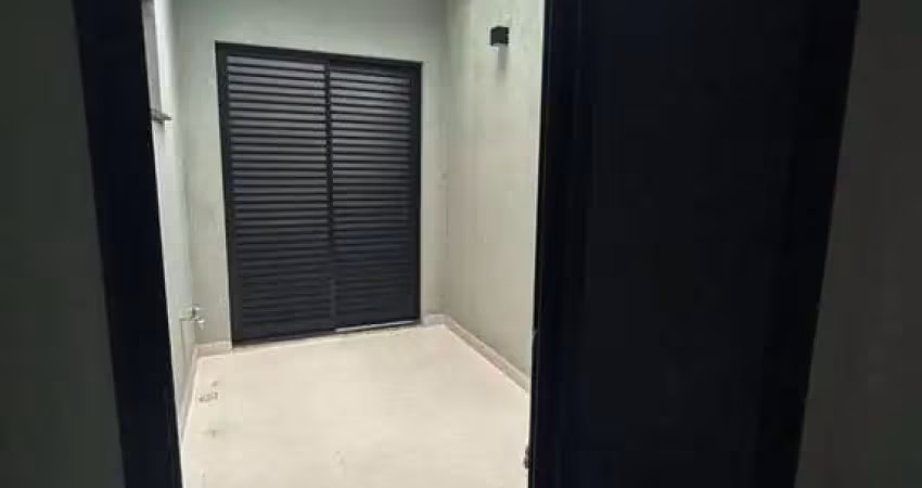 Casa á venda com 3 quartos, loteamento santa clara - pindamonhangaba