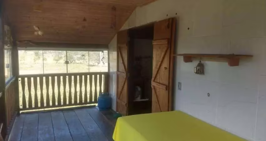 Sítio com 4 quartos, ribeirão grande - pindamonhangaba