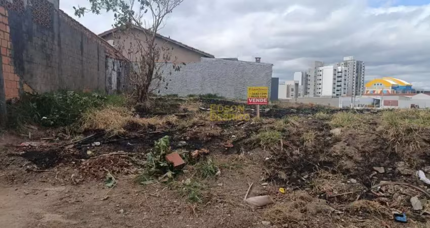 Terreno à venda no Alto do Cardoso, Pindamonhangaba 