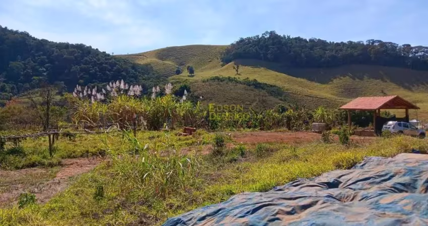 Casa à venda no Pinga, Pindamonhangaba 