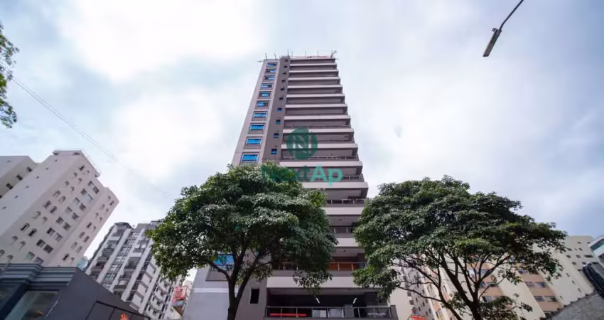 Apartamento padrão de 111 m² com 3 suítes e 2 vagas de garagem.