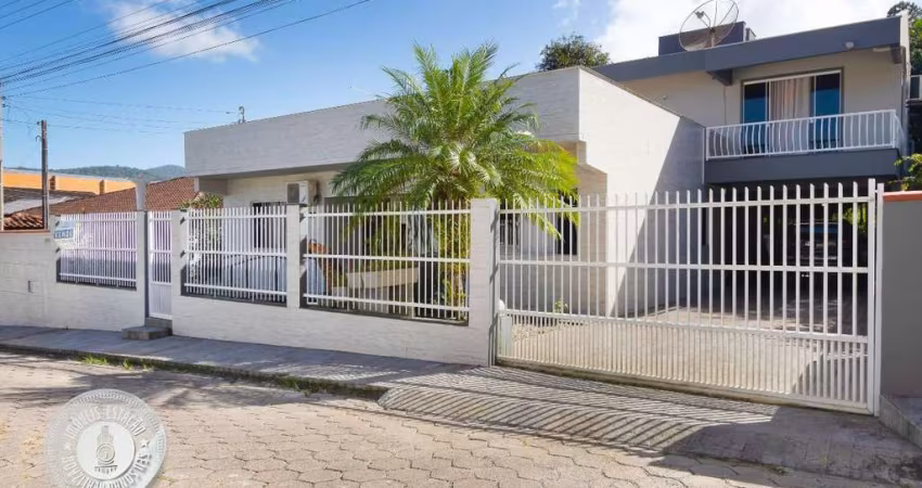 Casa com 4 quartos à venda no Belchior Alto, Gaspar 