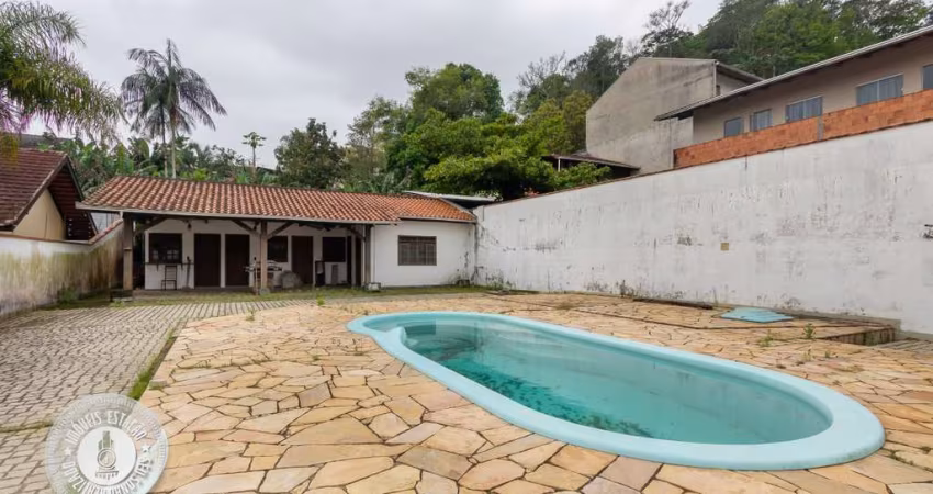 Casa com 3 quartos à venda no Velha, Blumenau 