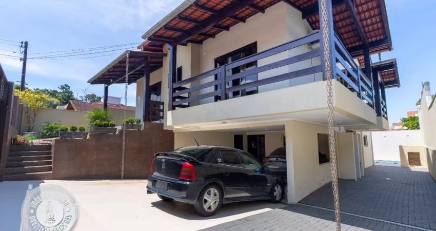 Casa com 3 quartos à venda no Velha, Blumenau 