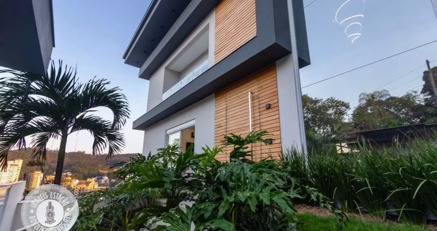 Casa com 4 quartos à venda em Água Verde, Blumenau 