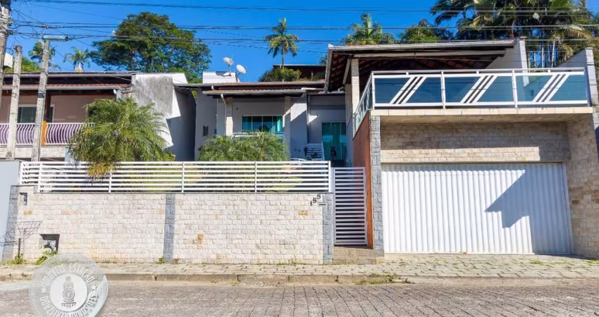 Casa com 3 quartos à venda no Salto do Norte, Blumenau 