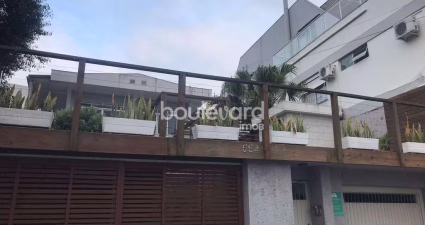 Casa de 3 Dormitórios | 1 Suíte | Coqueiros | Florianópolis