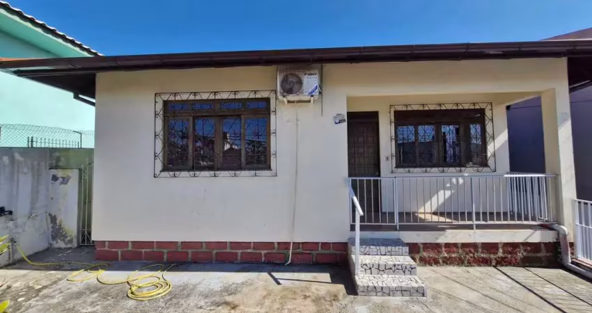 Casa de 4 Dormitórios | Abraão | Florianópolis