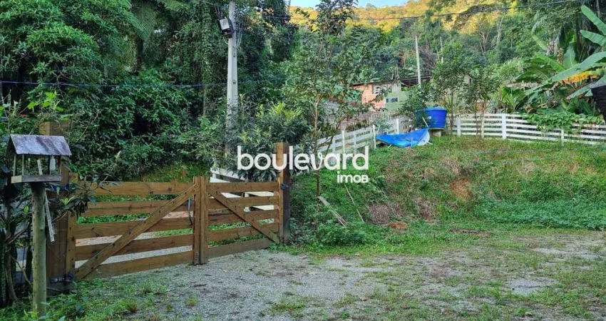 Sítio com 900 m² | Alto Forquilhas | São José