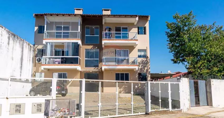 Apartamento de 02 dormitórios com suíte, sacada e churrasqueira