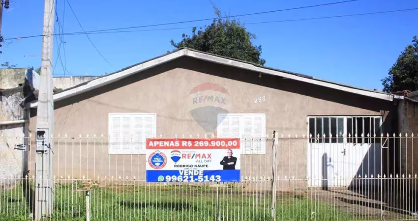 Casa à venda na Rua Landel de Moura, 253, COHAB B, Gravataí