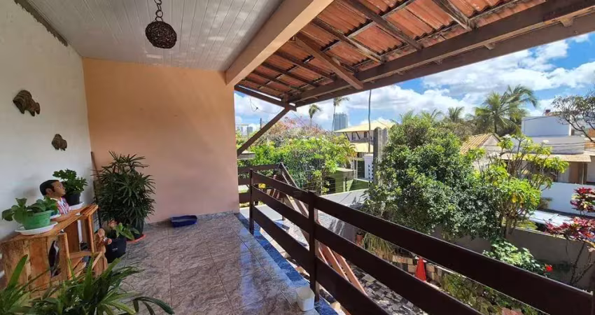 Casa em condomínio fechado com 4 quartos à venda na Rua Haroldo da Silveira Lima, Piatã, Salvador
