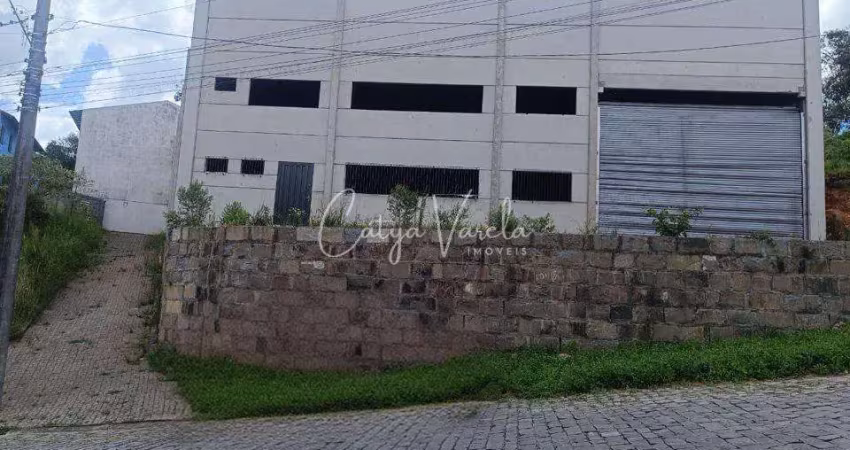Alugue na cátya varela imóveis - pavilhão novo com 500m2 total mais 150 de mesanino