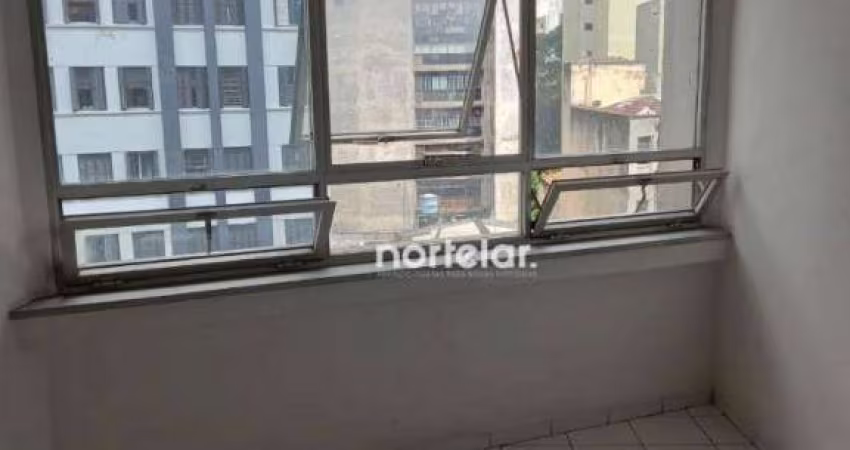 Kitnet com 1 dormitório à venda, 24 m² por R$ 200.000,00 - Centro - São Paulo/SP