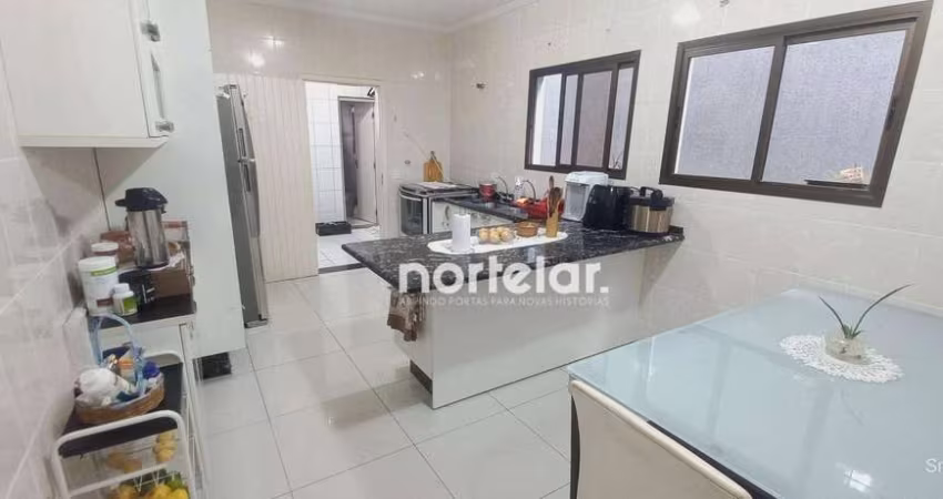 Sobrado com 3 suítes à venda, 165 m² por R$ 819.000 - Vila São Vicente - São Paulo/SP