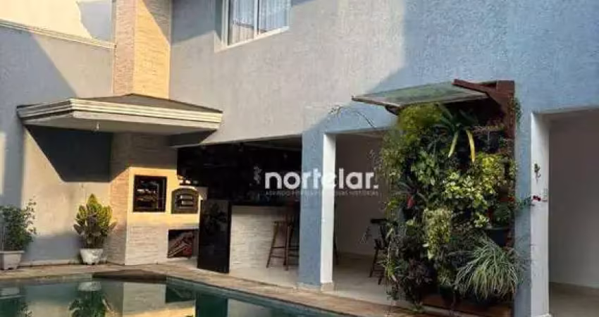 Sobrado com 5 dormitórios à venda, 400 m² por R$ 2.100.000,00 - Jardim São Luís - Santana de Parnaíba/SP