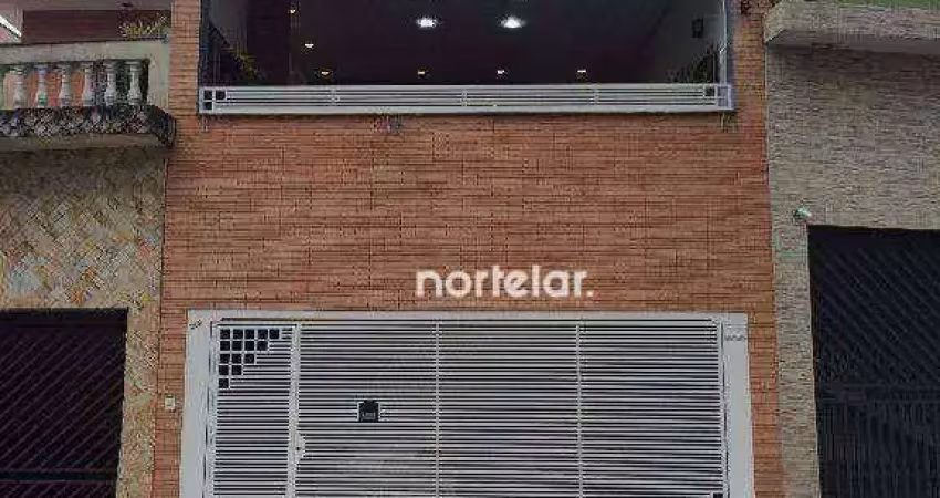 Lindo sobrado com uma localização privilegiada, na região do parque São Domingos   3 dormitórios | 3 suítes (uma sendo suíte master com banheira, clos