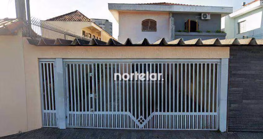 Sobrado à venda na Vila Mangalot