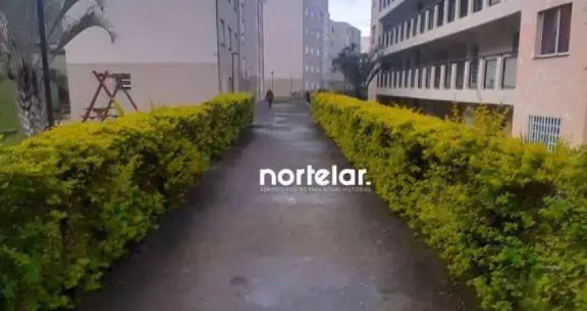 Apartamento com 2 dormitórios à venda, 52 m² por R$ 200.000,00 - Jardim Maristela - São Paulo/SP
