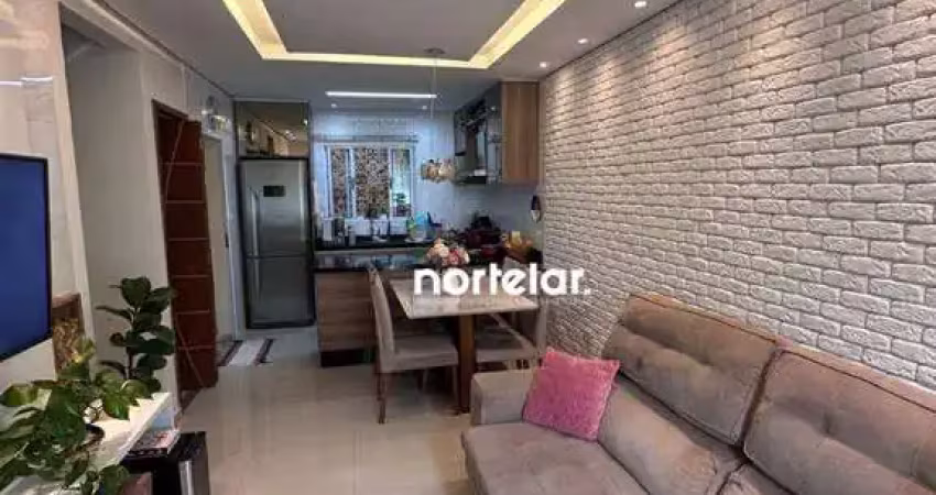 Sobrado de 2 dormitorios - 2 suítes e 1 vaga, localizado em laranjeiras, caieiras - sp !  sobrado de 2 dormitorios sendo 2 suítes com 1 sacada) sala d