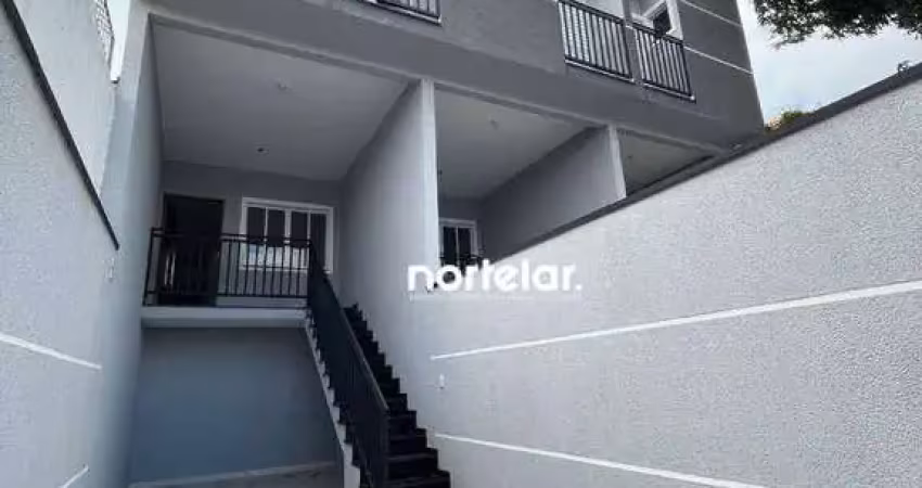 Morar em um sobrado novinho, projetado para quem valoriza qualidade de vida. são 3 dormitórios bem distribuídos, perfeitos para acomodar sua família c