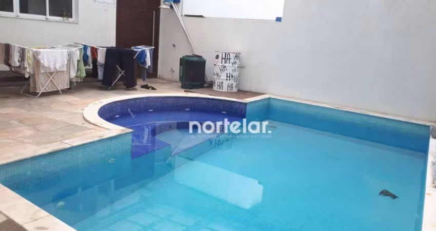 Excelente Casa de Alto Padrão em Condomínio Fechado......