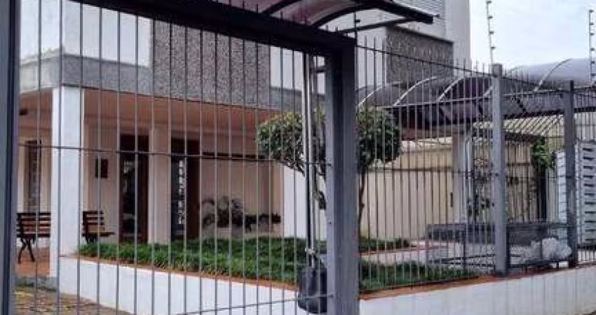 ATENÇÃO ED. PEQ. AMPLO APTO. 2 DORM. COM PATIO PRIVATIVO