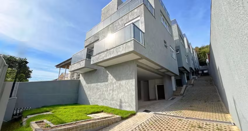 Casas prontas para morar  com 215m2 de area útil e vista magnifica do rio e cida