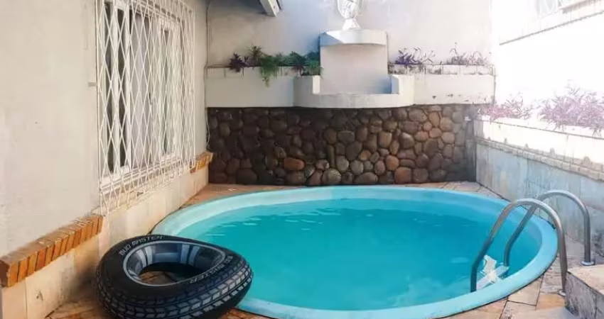 Casa com 3 quartos à venda na Rua Peri Melo, 120, Nonoai, Porto Alegre