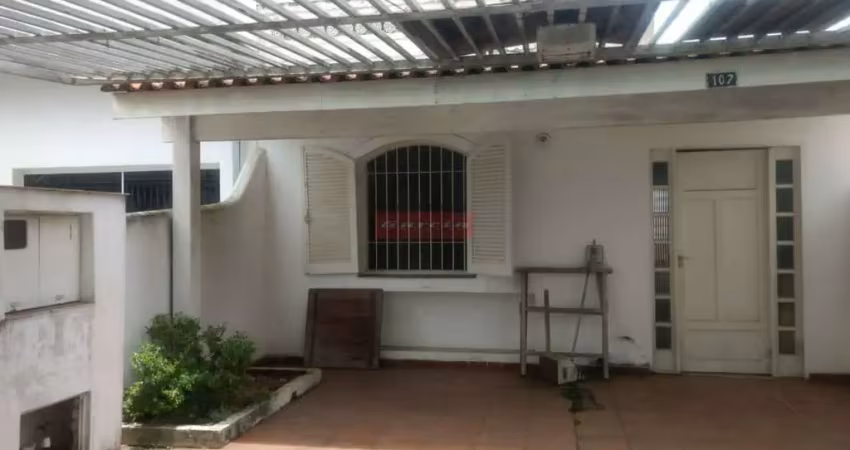 Térrea  sto amaro resid e coml, 2 dorm, sala, coz, 2 banh, 2 vgs, área serv, edicula, porão e quint