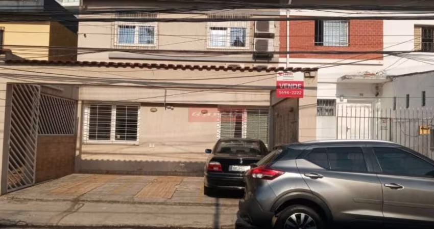Casa Comercial na R Chafic Maluf para Consultórios , 11 salas, 6 banheiros e 3 vagas