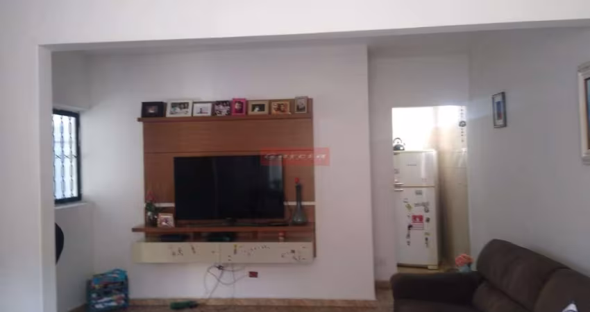 Sobrado em vila, em excelente localização. Agende uma visita!!