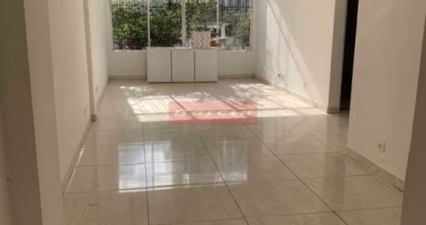 Lindo apt em Moema com 85m2, 2 dorm, sala, cozinha, 2 WC, Oportunidade