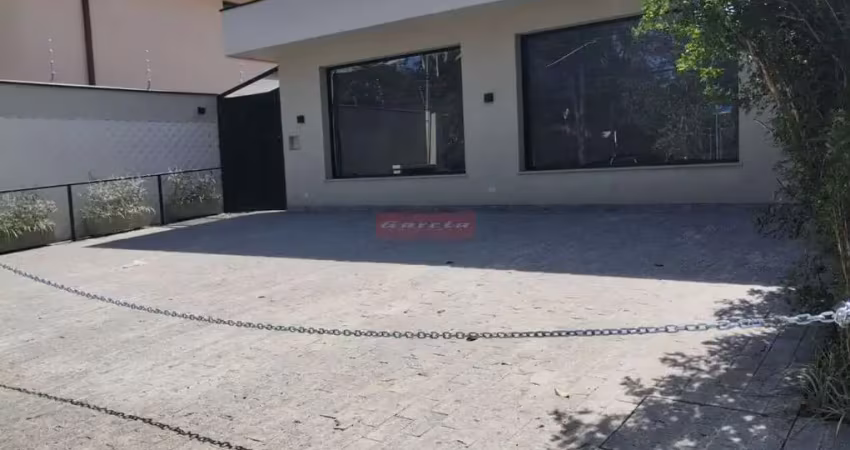Linda casa para locação coml, ch sto antônio, com 2 salões, com 1 copa, 5 banh, 4 vagas,  quintal