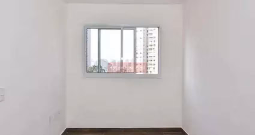 Apartamento novíssimo, com 36 metros quadrados, com 2 quartos bem distribuídos e 1 banheiro