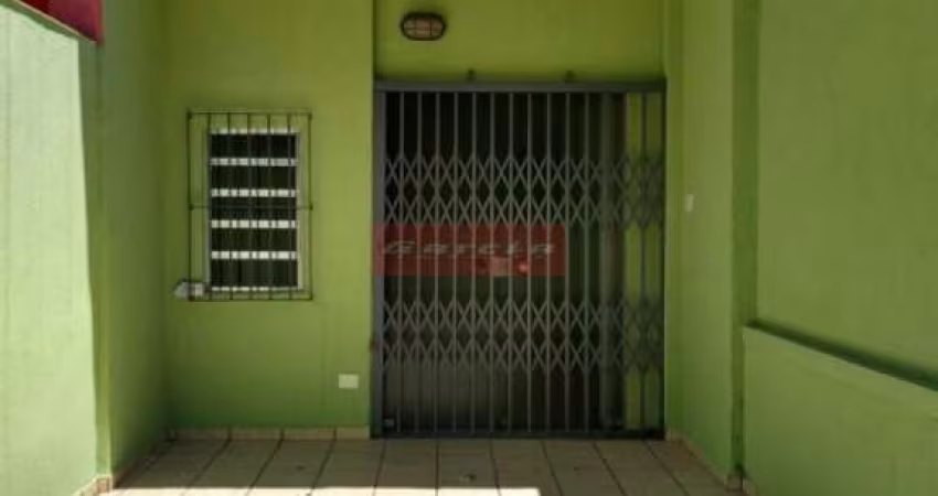 Sobrado resid/comer p/loc com 2 dorm,2 WCs, 1 vaga,quintal coz, Edicula. Ar condicionado