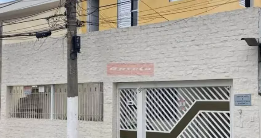 Excelente prédio comercial, 475 metros de área útil, 13 salas, 6 banheiros, 4 vagas.