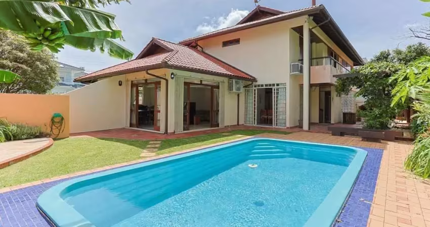 Casa à venda no bairro Córrego Grande - Florianópolis/SC
