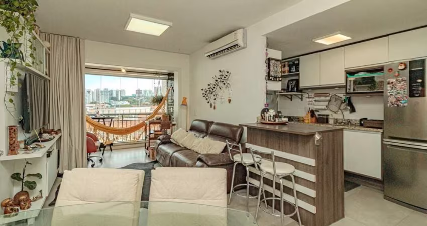 Apartamento à venda no bairro Passo da Areia - Porto Alegre/RS