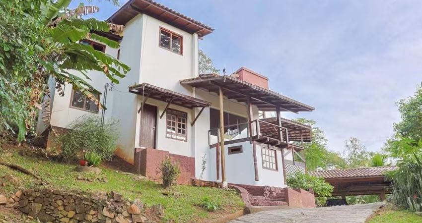 Casa à venda no bairro Córrego Grande - Florianópolis/SC