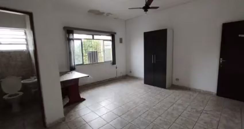 Sala comercial com vista panoramica para duas ruas.