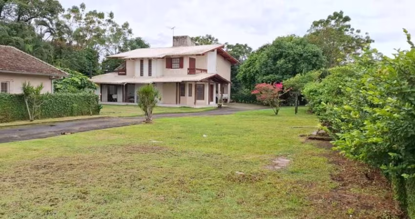 Casa para Venda em Palhoça, Centro, 4 dormitórios, 1 suíte, 3 banheiros, 4 vagas