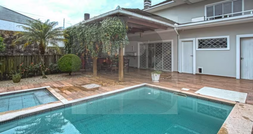 Casa para Locação em Palhoça, Pedra Branca, 3 dormitórios, 1 suíte, 4 banheiros, 4 vagas