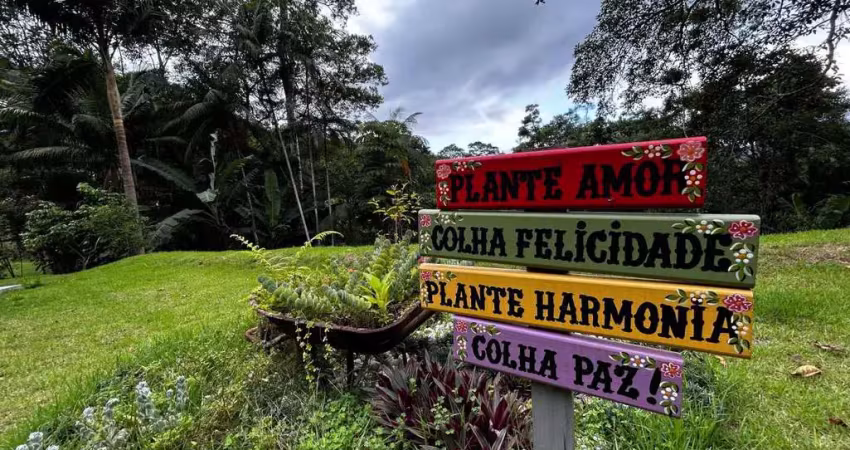 Chácara para Venda em Águas Mornas, Centro, 2 dormitórios, 1 banheiro, 2 vagas