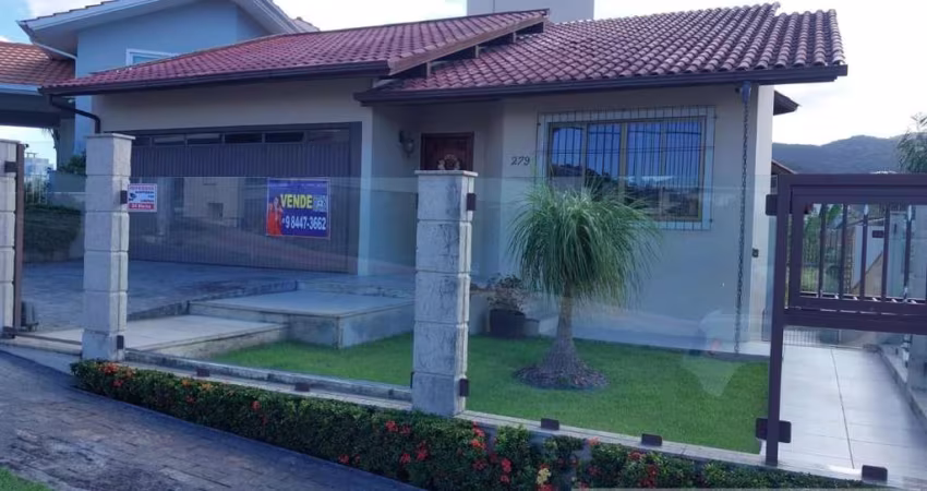 Casa para Venda em Palhoça, Pedra Branca, 3 dormitórios, 1 suíte, 3 banheiros, 2 vagas