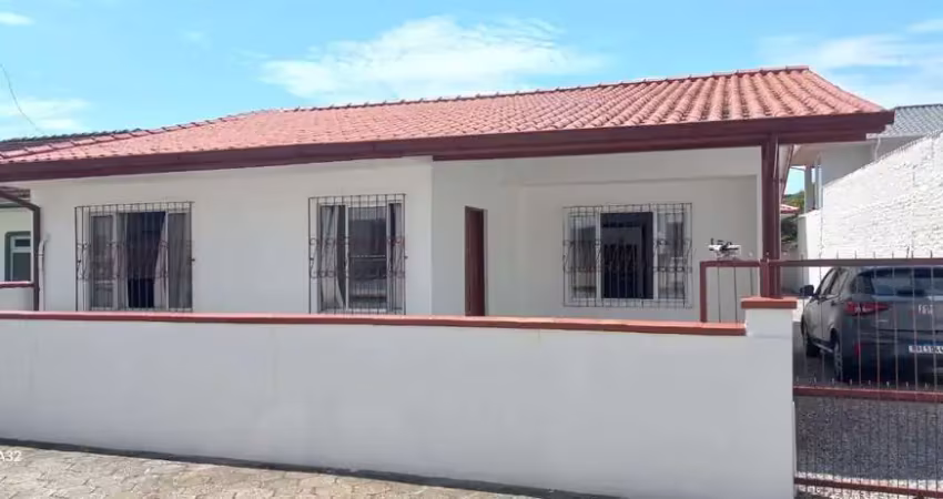 Casa com 3 quartos à venda na Lupércio Domingos Espíndola, 250, Barra do Aririú, Palhoça