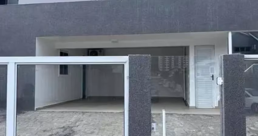 Casa com 3 quartos para alugar na Avenida das Maracanãs, 411, Pedra Branca, Palhoça